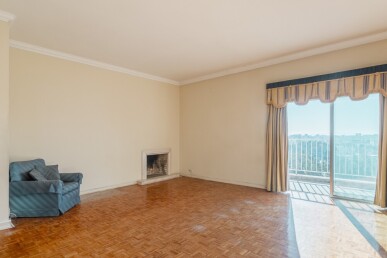 4 bedroom Property in Lisbon, Property for sale in JL-85721