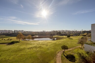 2 bedroom Property in Lisbon, Property for sale in JL-86733