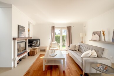 5 bedroom Property in Setúbal, Property for sale in JL-90977