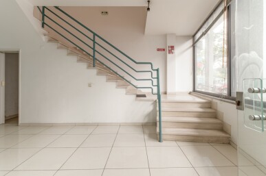 Commercial Property in Oeiras, Property for sale in JL-91158