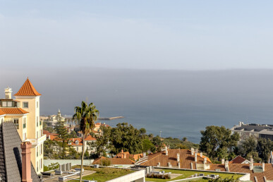 1 bedroom Property in Cascais, Property for sale in JL-91400