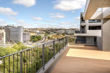 4 bedroom Property in Oeiras, Property for sale in JL-91411