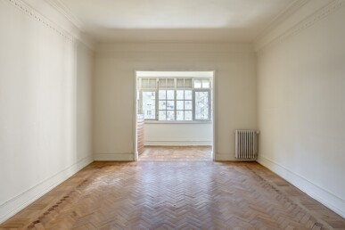 4 bedroom Property in Lisbon, Property for sale in JL-91469