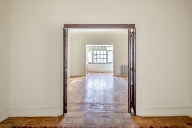 4 bedroom Property in Lisbon, Property for sale in JL-91469