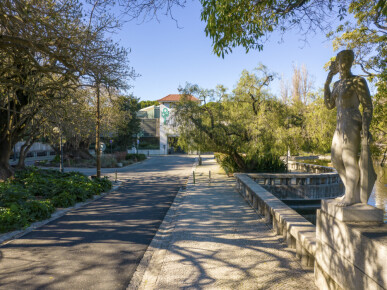 4 bedroom Property in Lisbon, Property for sale in JL-91698