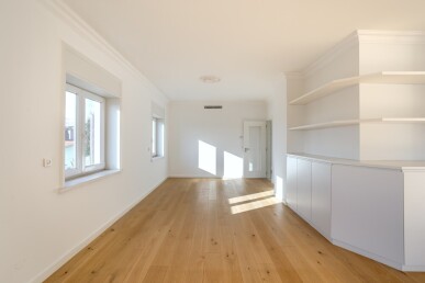 4 bedroom Property in Cascais, Property for sale in JL-91954