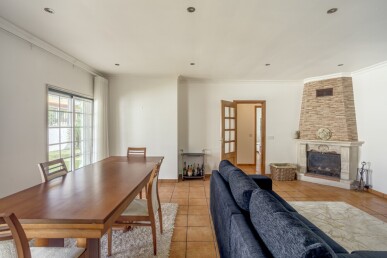 4 bedroom Property in Cadaval, Property for sale in JL-92001