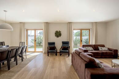 4 bedroom Property in Sintra, Property for sale in JL-93002