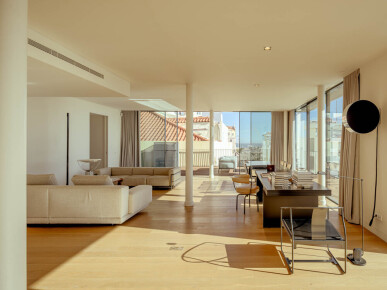 3 bedroom Property in Lisbon, Property for sale in JL-93884