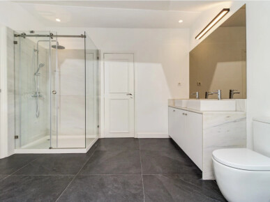 2 bedroom Property in Lisbon, Property for sale in JL-93981