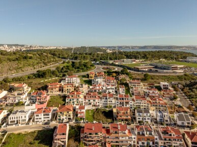 Land for Sale in Oeiras, Property for sale in JL-93983