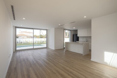 4 bedroom Property in Cascais, Property for sale in JL-94785