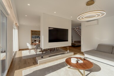 4 bedroom Property in Setúbal, Property for sale in JL-94916