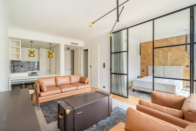 1 bedroom Property in Lisbon, Property for sale in JL-95311