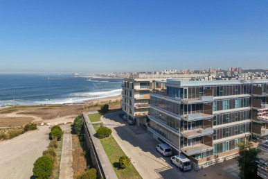 1 bedroom flat with sea view in Seca do Bacalhau, Property for sale in Canidelo, Vila Nova de Gaia, DL36406