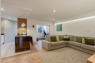 2 bedroom Property in Cascais, Property for sale in JL-93887