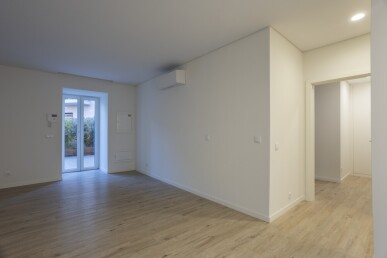 1 bedroom Property in Lisbon, Property for sale in JL-94966