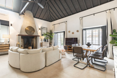 Spectacular 5-bedroom house in Azambuja's historic center!, Property for sale in EVW-047SQ0