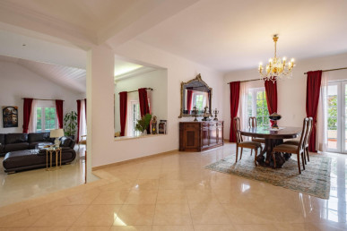 Luxury Home with Pool and Arrábida Mountain View, Property for sale in EVW-047ZNX
