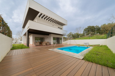 Tourism Investment | Luxury T4 Villa with Private Pool — Wyndham Loures Villas, Property for sale in EVW-047X44