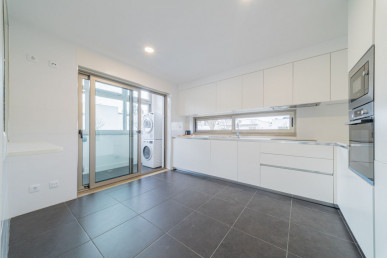 Tourism Investment | Luxury T4 Villa with Private Pool — Wyndham Loures Villas, Property for sale in EVW-047X44