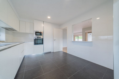 Tourism Investment | Luxury T4 Villa with Private Pool — Wyndham Loures Villas, Property for sale in EVW-047X44