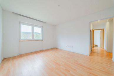 3-bedroom with great sunlight exposure and storage room, Property for sale in EVW-047WXD