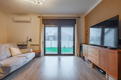 4-bedroom house near the beach in Charneca de Caparica, Property for sale in EVW-048140