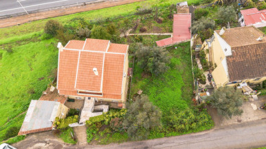 Urban land with 507 m² in Caneças, Property for sale in EVW-047BK1