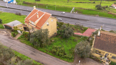 Urban land with 507 m² in Caneças, Property for sale in EVW-047BK1