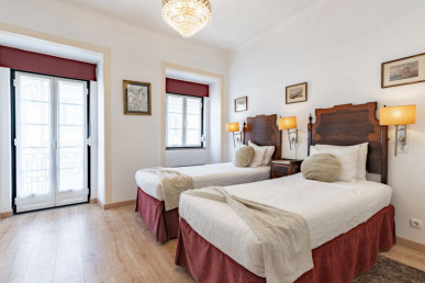 4 apartment building with AL license, Property for sale in EVW-047PXH