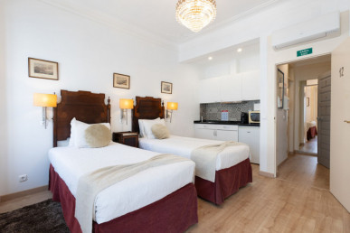 4 apartment building with AL license, Property for sale in EVW-047PXH