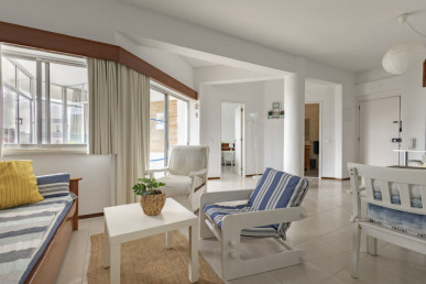 Bright 1 bedroom apartment with Sea View, Property for sale in EVW-04809P