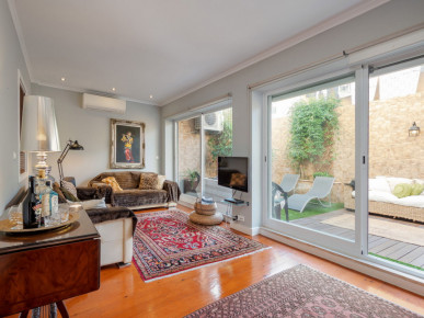 2-bedroom apartment with private garden in Santa Catarina, Property for sale in EVW-02R4CH