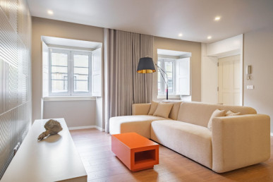 2 Bedroom apartment renovated in Junqueira - Belém, Property for sale in EVW-047XXY