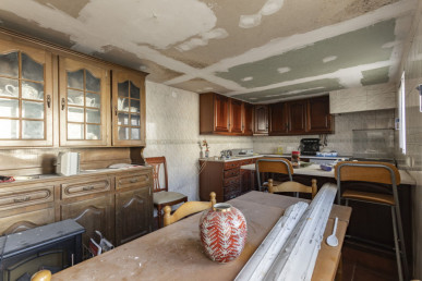 3-bedroom house with potential for appreciation in Campolide, Property for sale in EVW-047OQ5