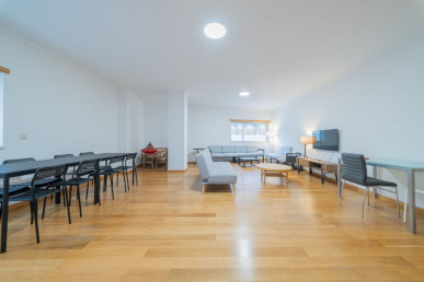 4-bedroom apartment with private terrace in Parque das Nações, Property for sale in EVW-047816