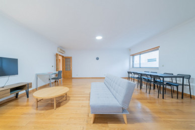 4-bedroom apartment with private terrace in Parque das Nações, Property for sale in EVW-047816