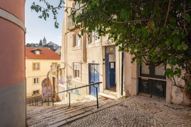 T2 Renovation in Graça, Property for sale in EVW-047S2Y