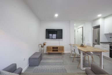 Renovated 1-Bedroom Apartment in Baixa da Banheira, Property for sale in EVW-047R0A