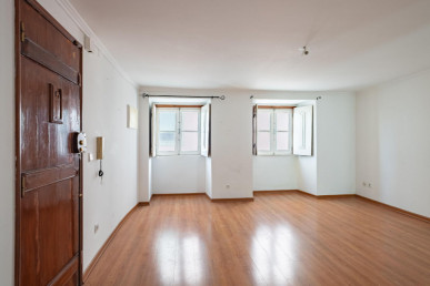 2-bedroom Apartment in Graça, Property for sale in EVW-047S3M