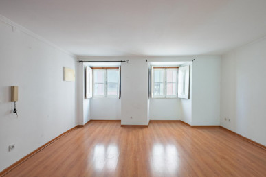 2-bedroom Apartment in Graça, Property for sale in EVW-047S3M