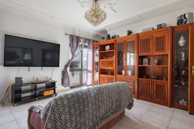 7-bedroom villa with 3 independent residences - High income potential, Property for sale in EVW-047LLE