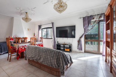 7-bedroom villa with 3 independent residences - High income potential, Property for sale in EVW-047LLE