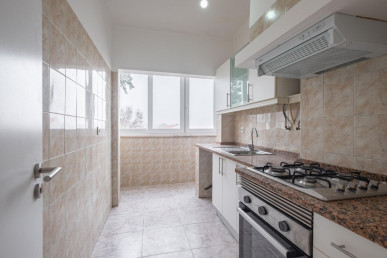 1 bedroom apartment near the Barreiro river terminal, Property for sale in EVW-0478WD