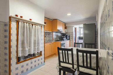 Two-bedroom apartment in an excellent location in Estrela, Property for sale in EVW-047V1P