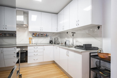 Excellent 3-bedroom house in Campolide, Property for sale in EVW-047QBR