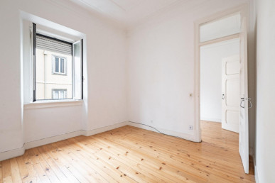 3-bedroom apartment with river view, Property for sale in EVW-0469FW