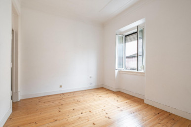 3-bedroom apartment with river view, Property for sale in EVW-0469FW