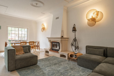 5-Bedroom house with pool in Carcavelos, Property for sale in EVW-030UIM